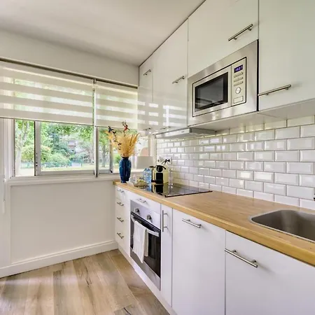 37 M2, 1 Bedroom, Garden View, In Clichy, Parking Apartment
