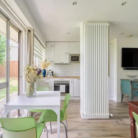 37 M2, 1 Bedroom, Garden View, In Clichy, Parking