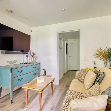37 M2, 1 Bedroom, Garden View, In Clichy, Parking Apartment *
